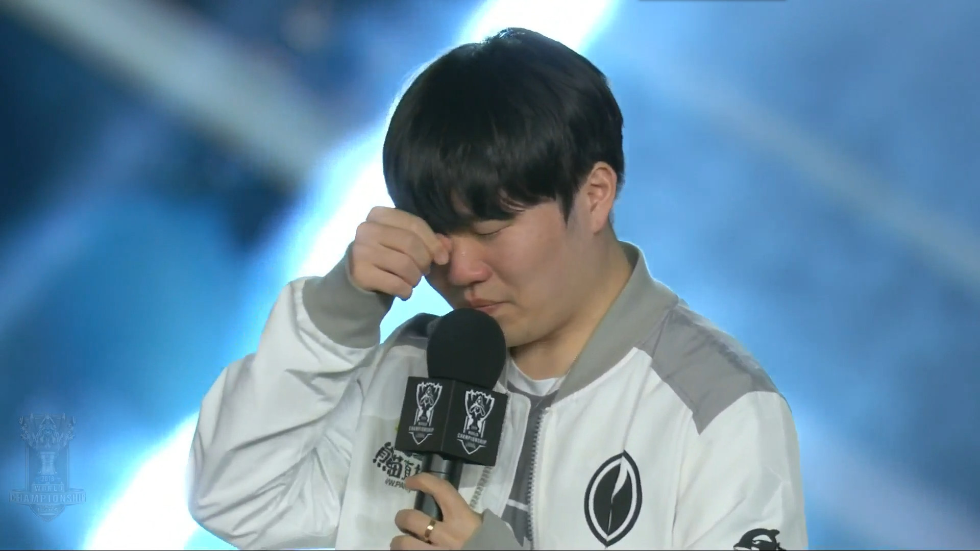 为何看起来 为何看起来