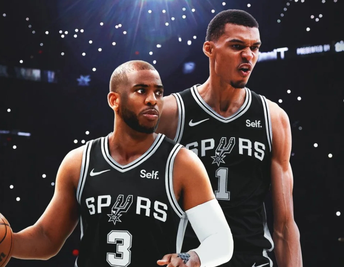 与队友的联 与队友的联